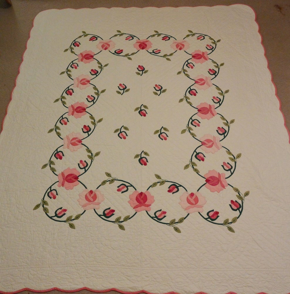 Beautiful Handmade Quilt with Roses and Scalloped Edge
