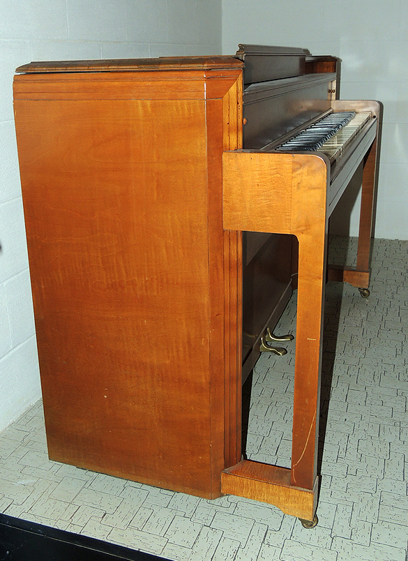 Story & Clark 1940s Upright Piano