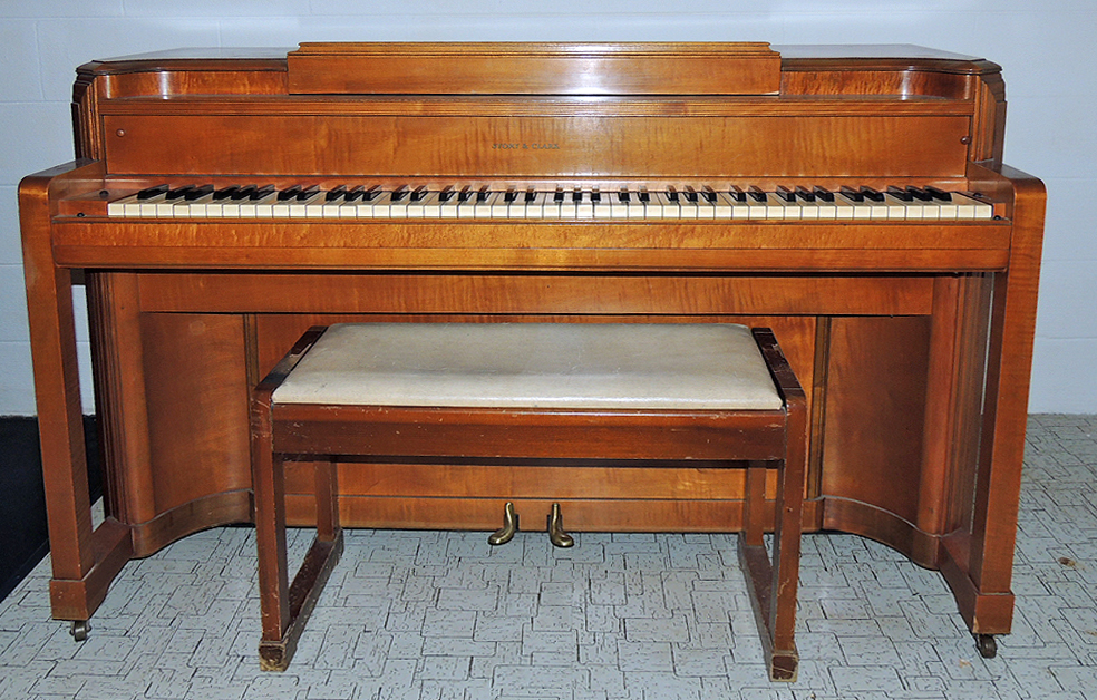 Story & Clark 1940s Upright Piano