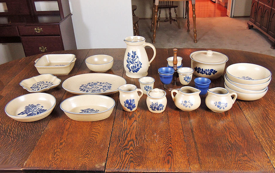 Pfaltzgraff Pottery Folk Art Serving Tableware