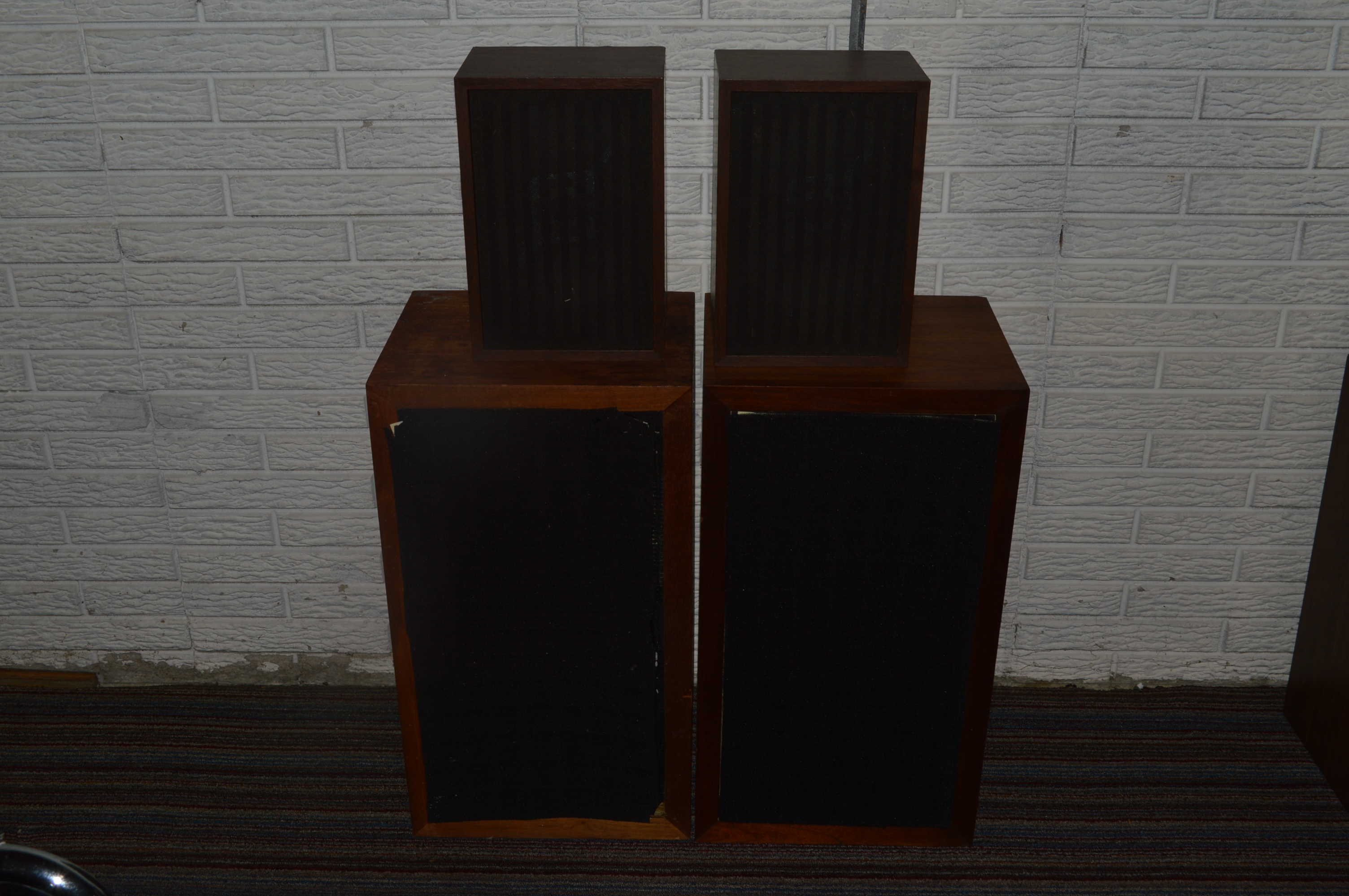 Vintage Acoustic Research AR-3 Speakers