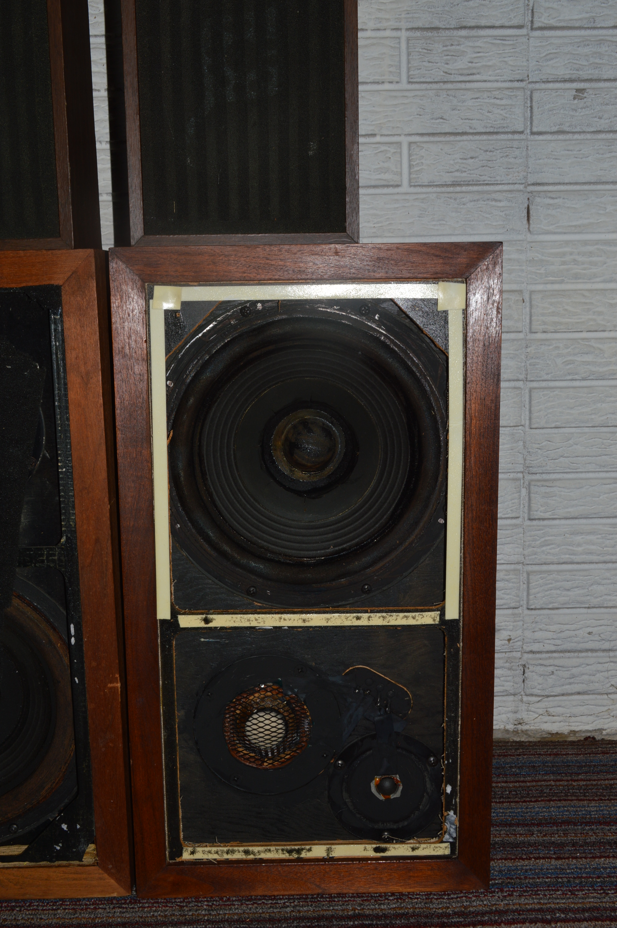Vintage Acoustic Research AR-3 Speakers