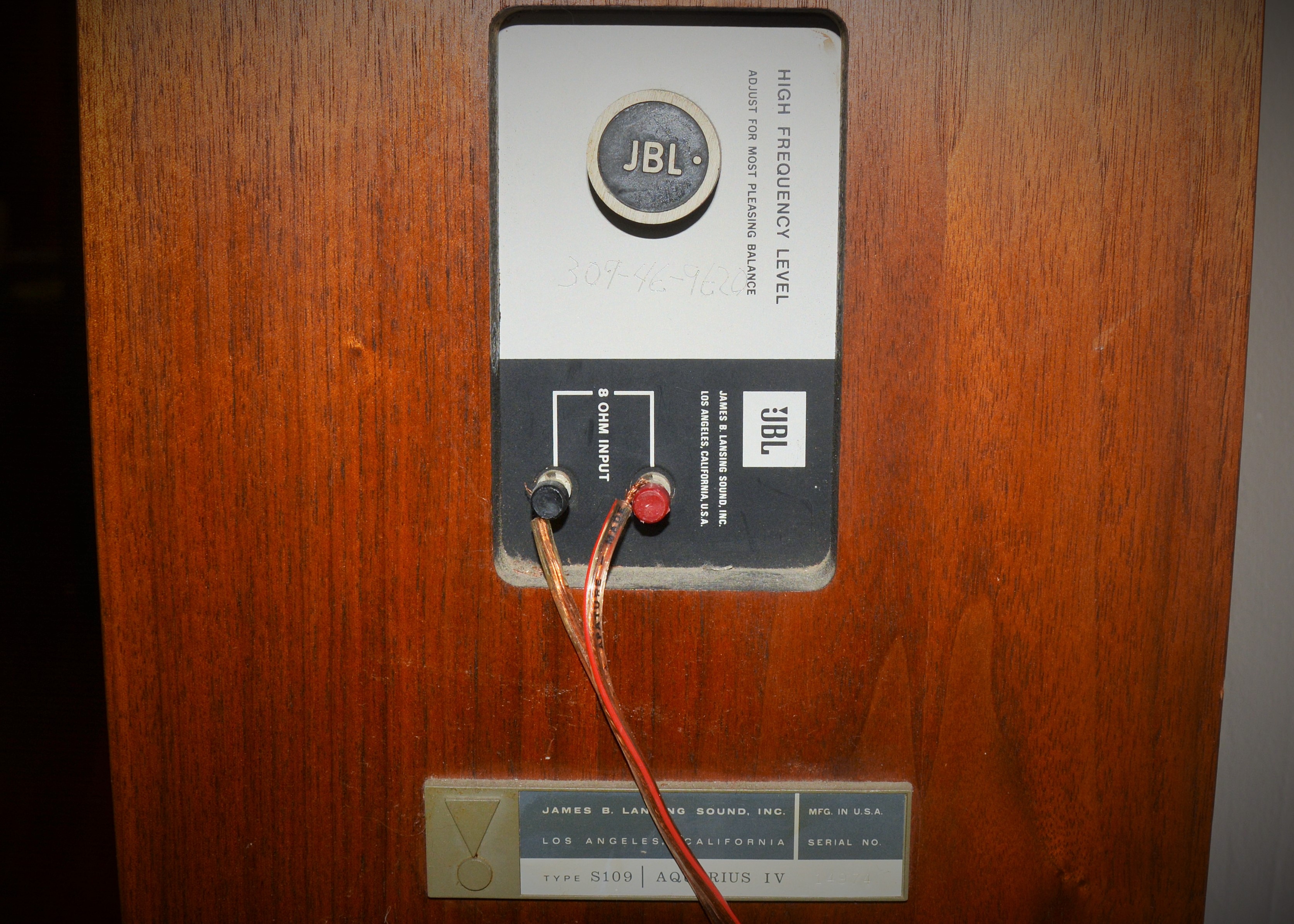 Pair of Vintage JBL Aquarius IV Column Speakers 