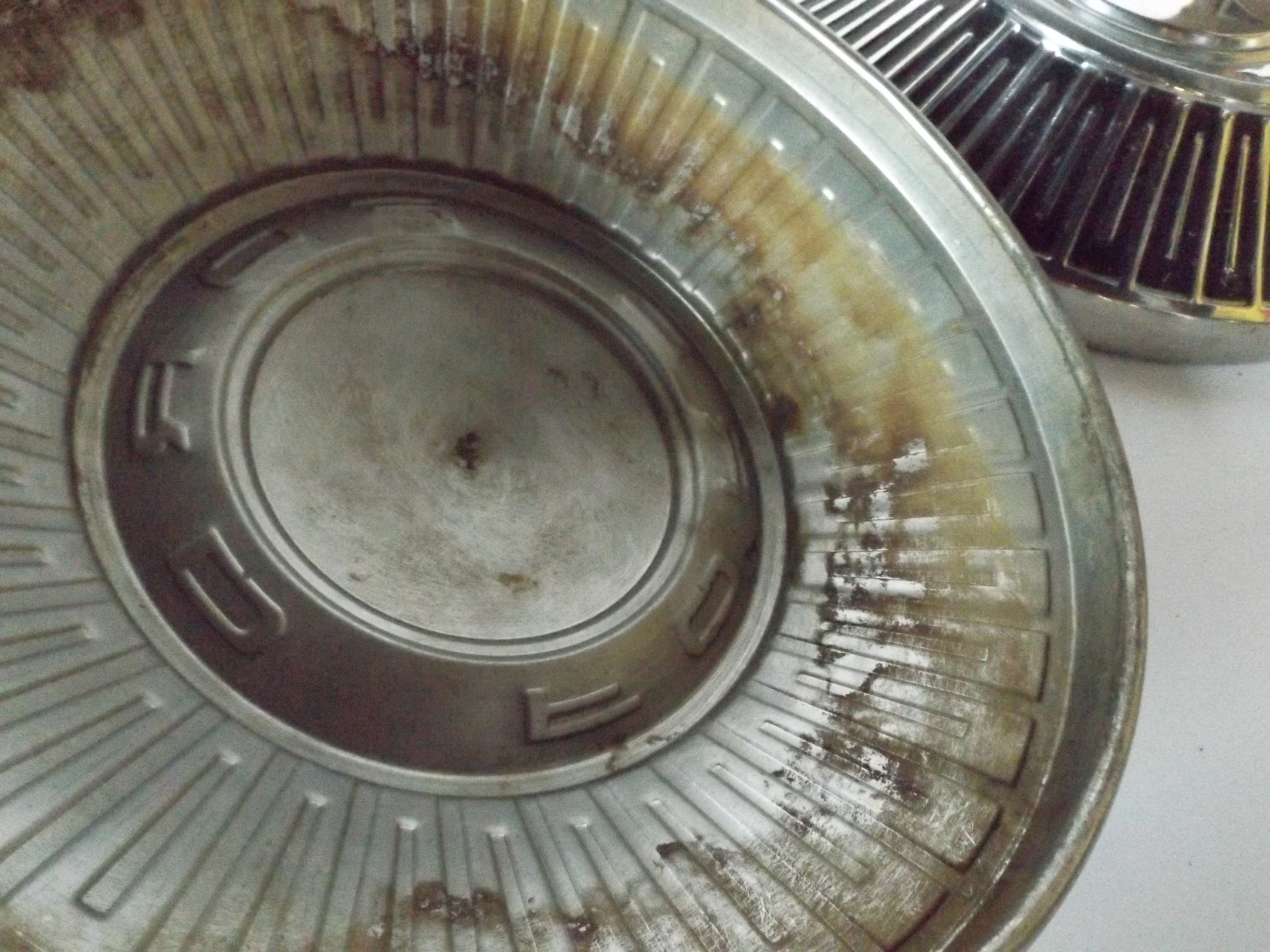 Retro Ford Hubcaps