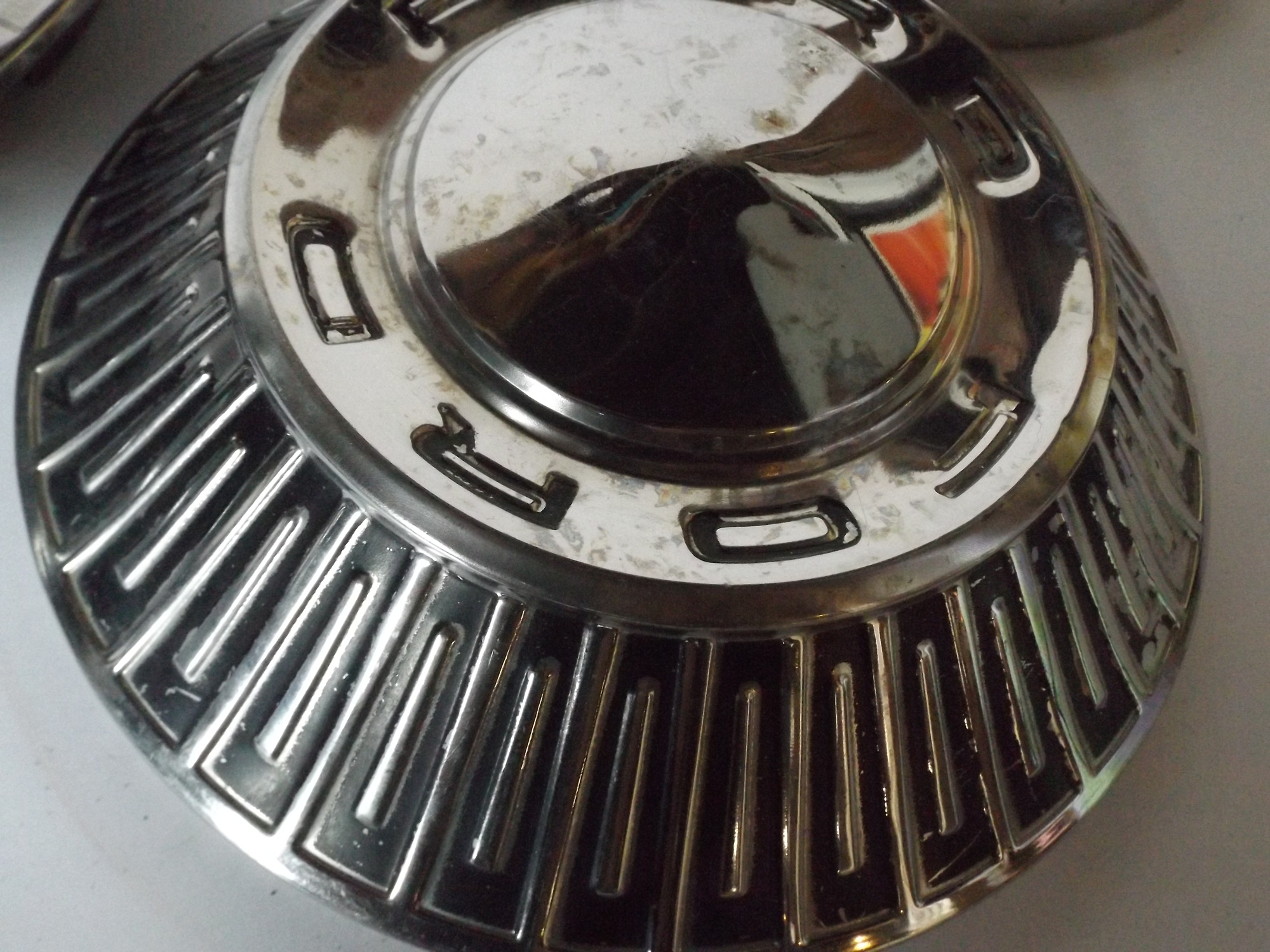Retro Ford Hubcaps