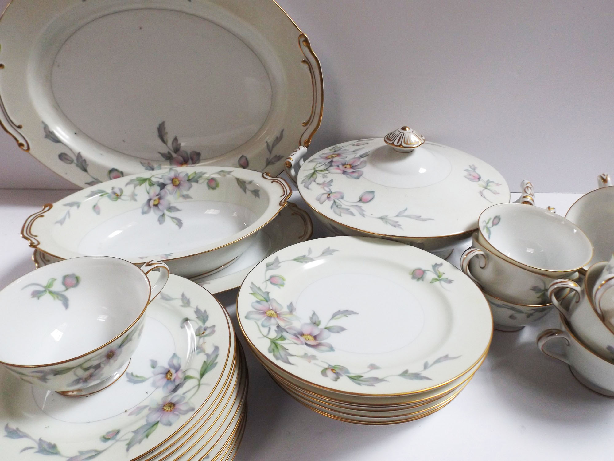 Japanese Sanyo 'Silver Poppy' China