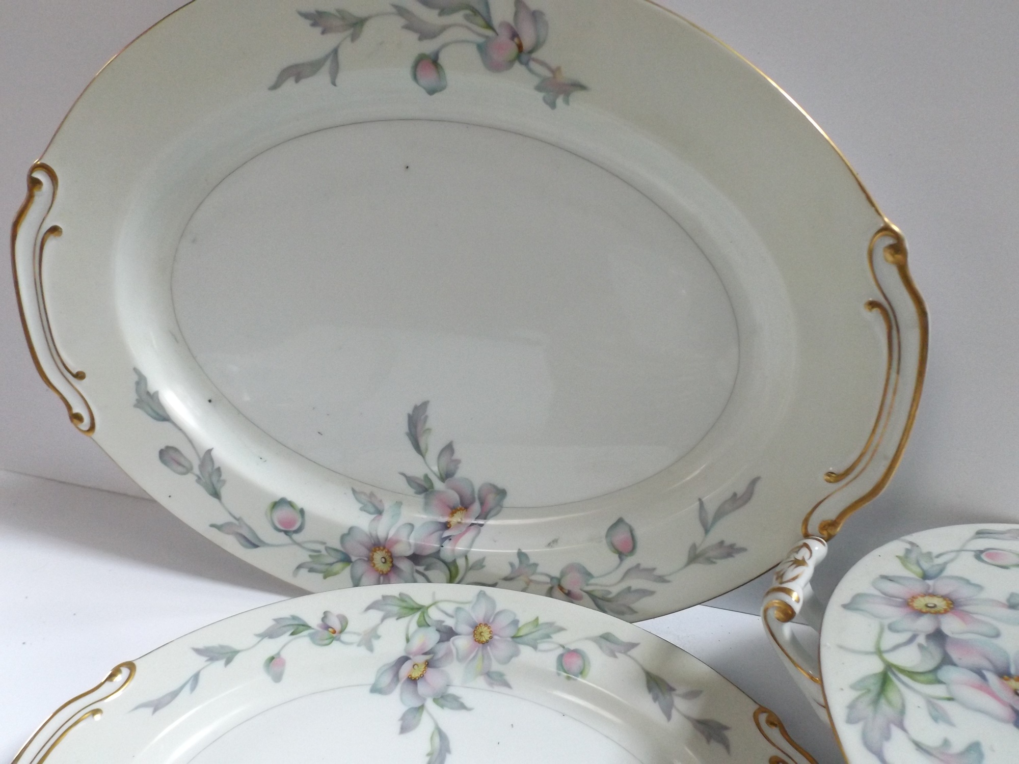 Japanese Sanyo 'Silver Poppy' China