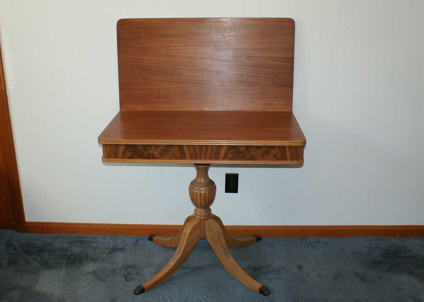 Vintage Duncan Phyfe Style Flip Top Table