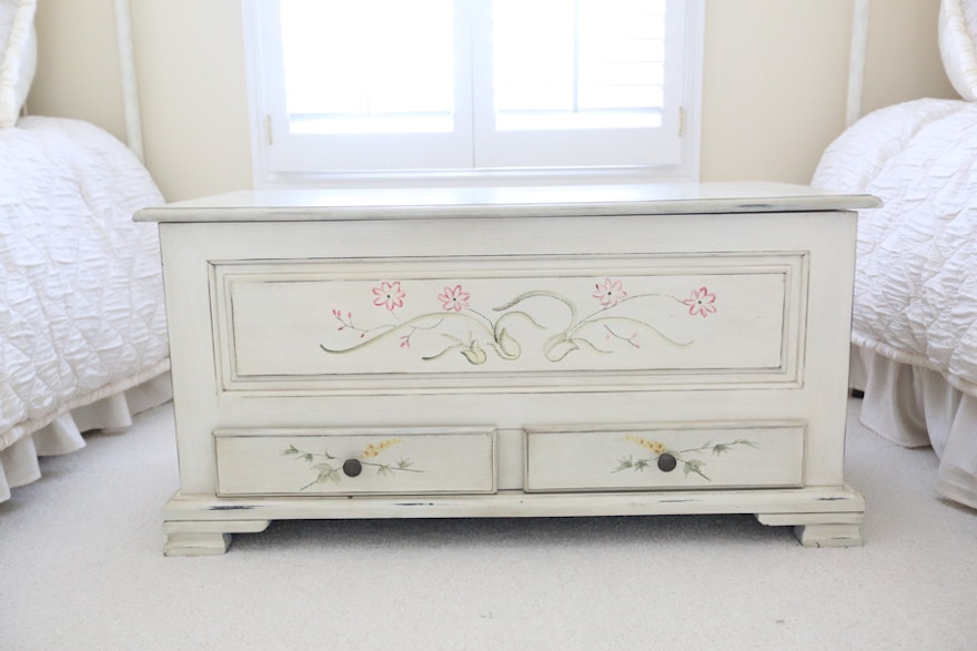New Hope Chest in Antique White Finish