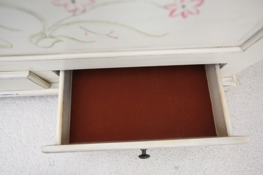 New Hope Chest in Antique White Finish