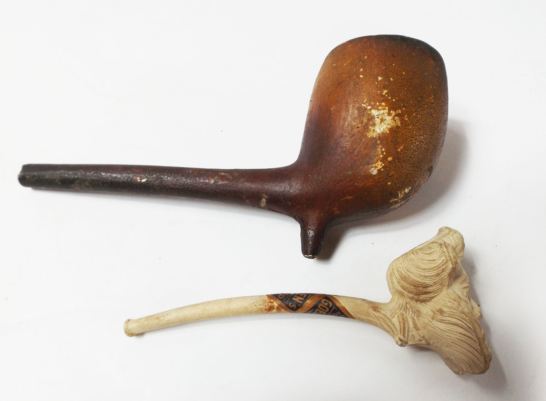 Two Vintage Pipes, One Dutch Goedewaagen