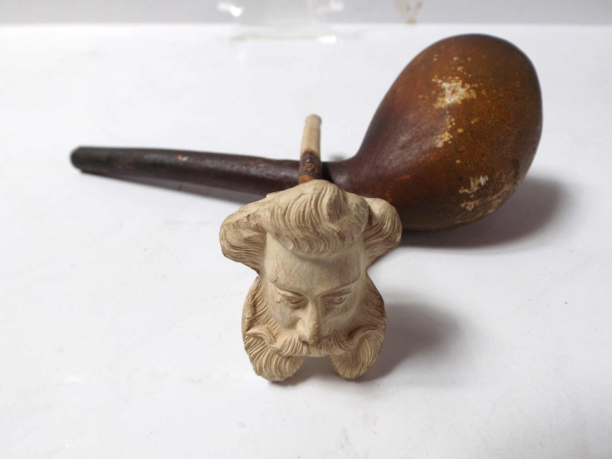 Two Vintage Pipes, One Dutch Goedewaagen