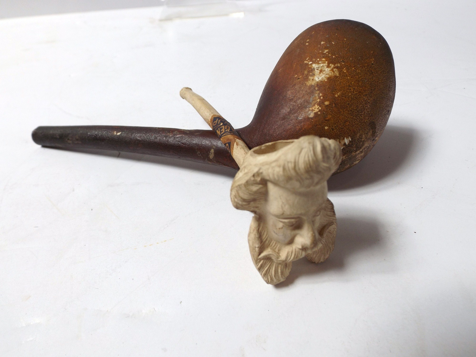 Two Vintage Pipes, One Dutch Goedewaagen