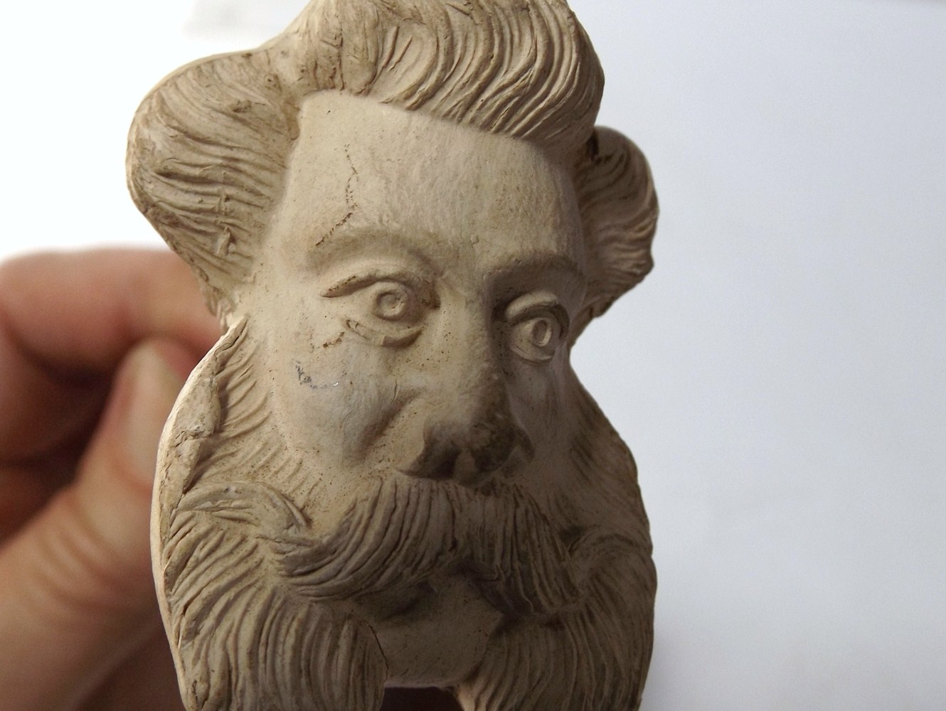 Two Vintage Pipes, One Dutch Goedewaagen