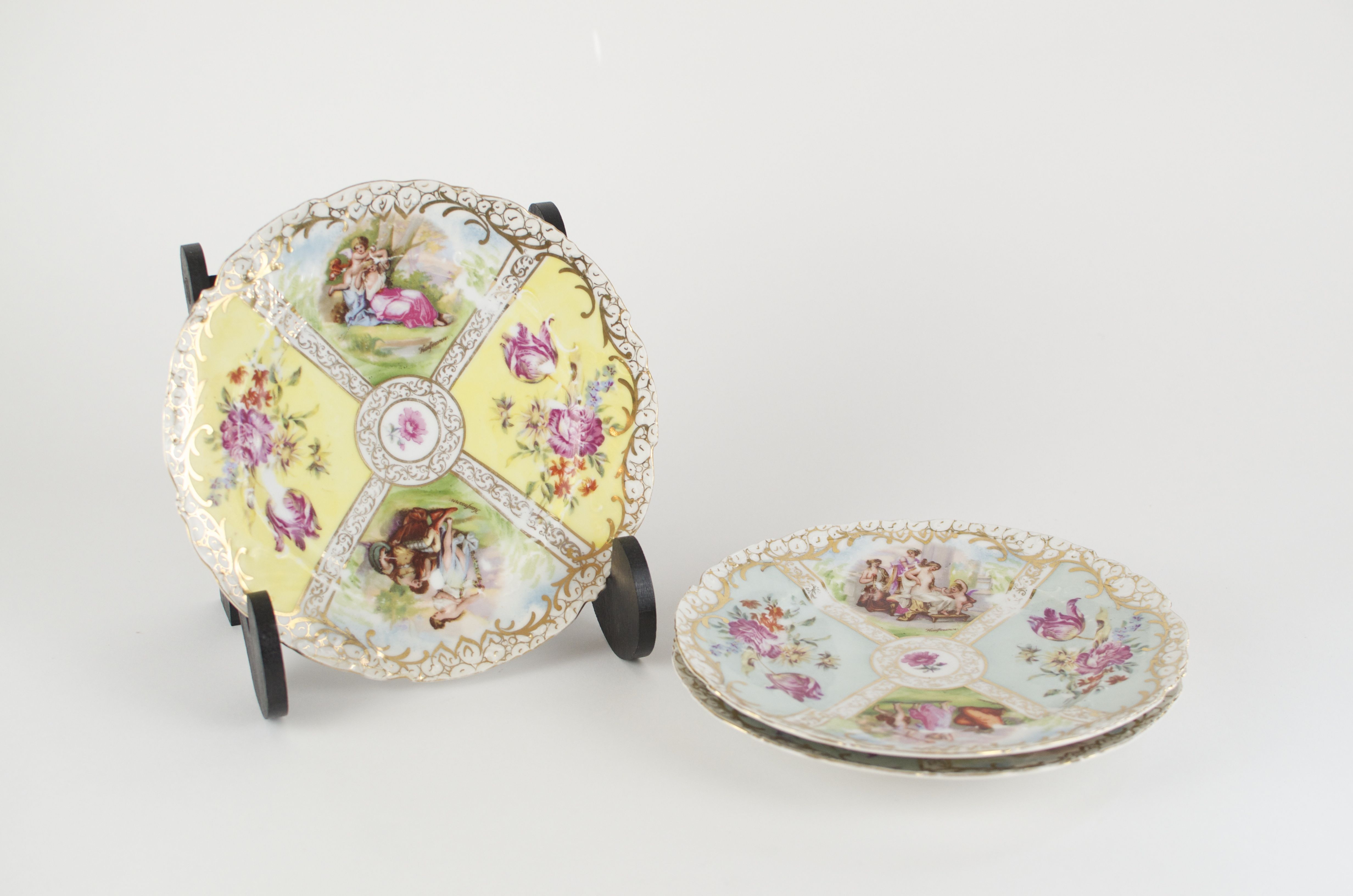 39-Piece Porcelain Luncheon Plates