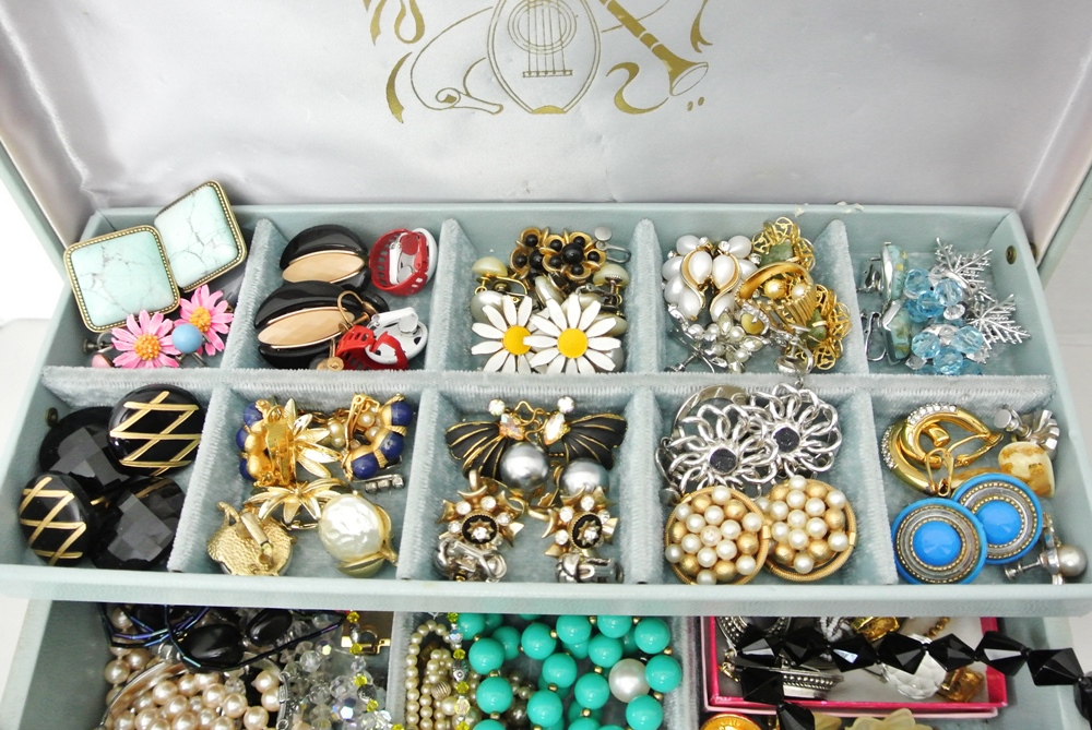 Soft Blue Music Playing Jewelry Box Filled with Jewelry