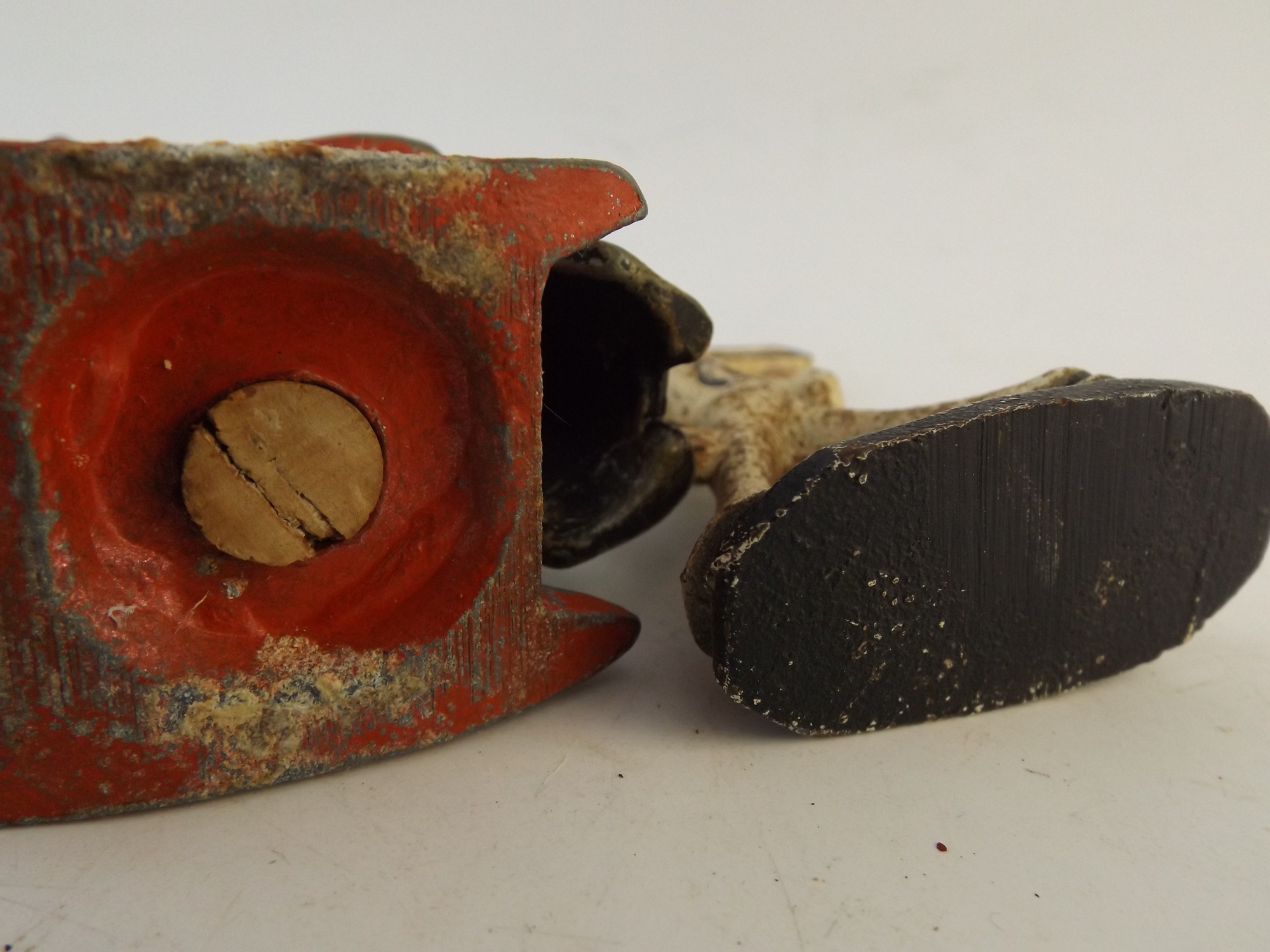 Vintage Iron Figurines