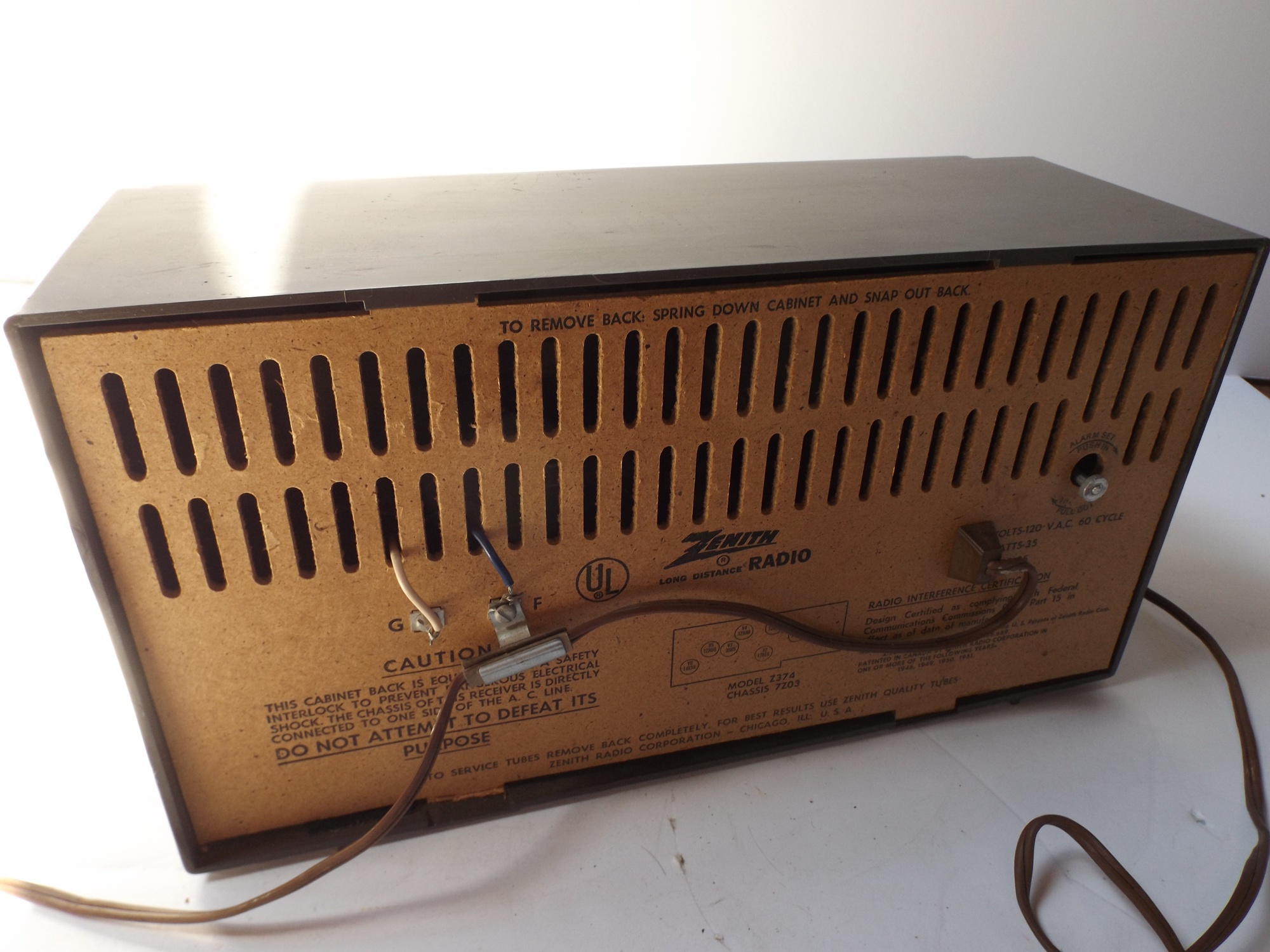 Vintage Zenith AM/FM Radio
