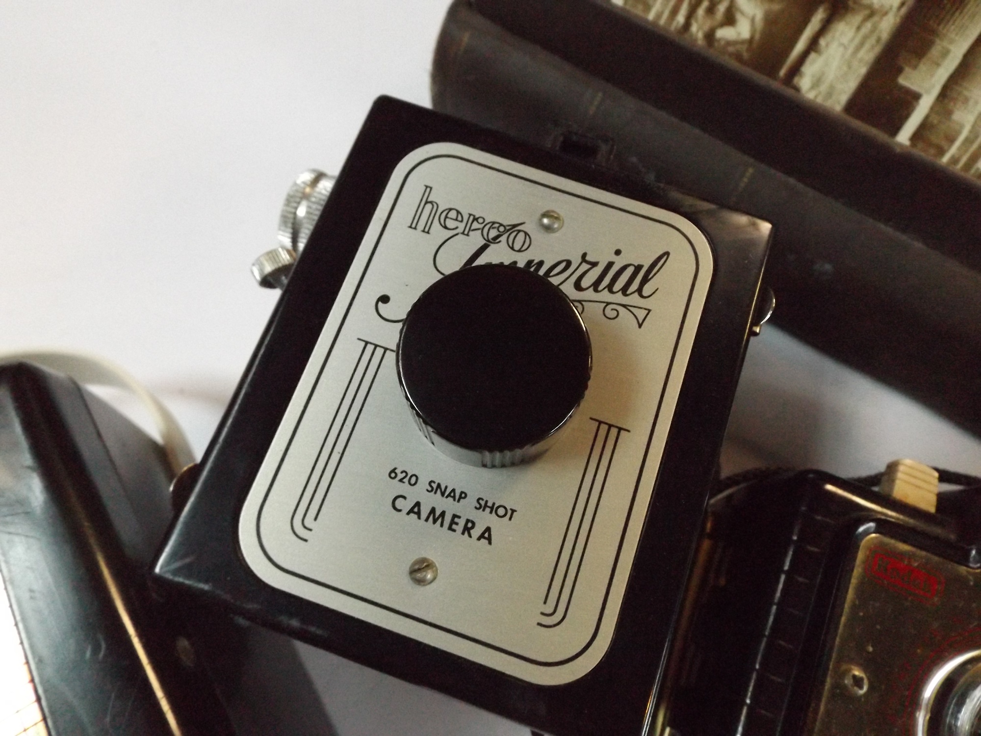 Vintage Cameras and Stereoscopic Cards