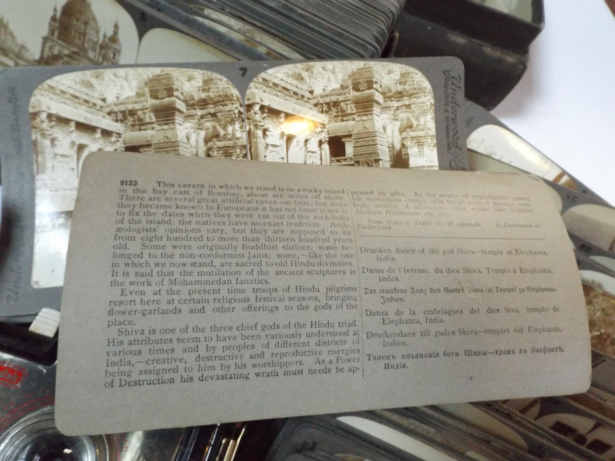 Vintage Cameras and Stereoscopic Cards