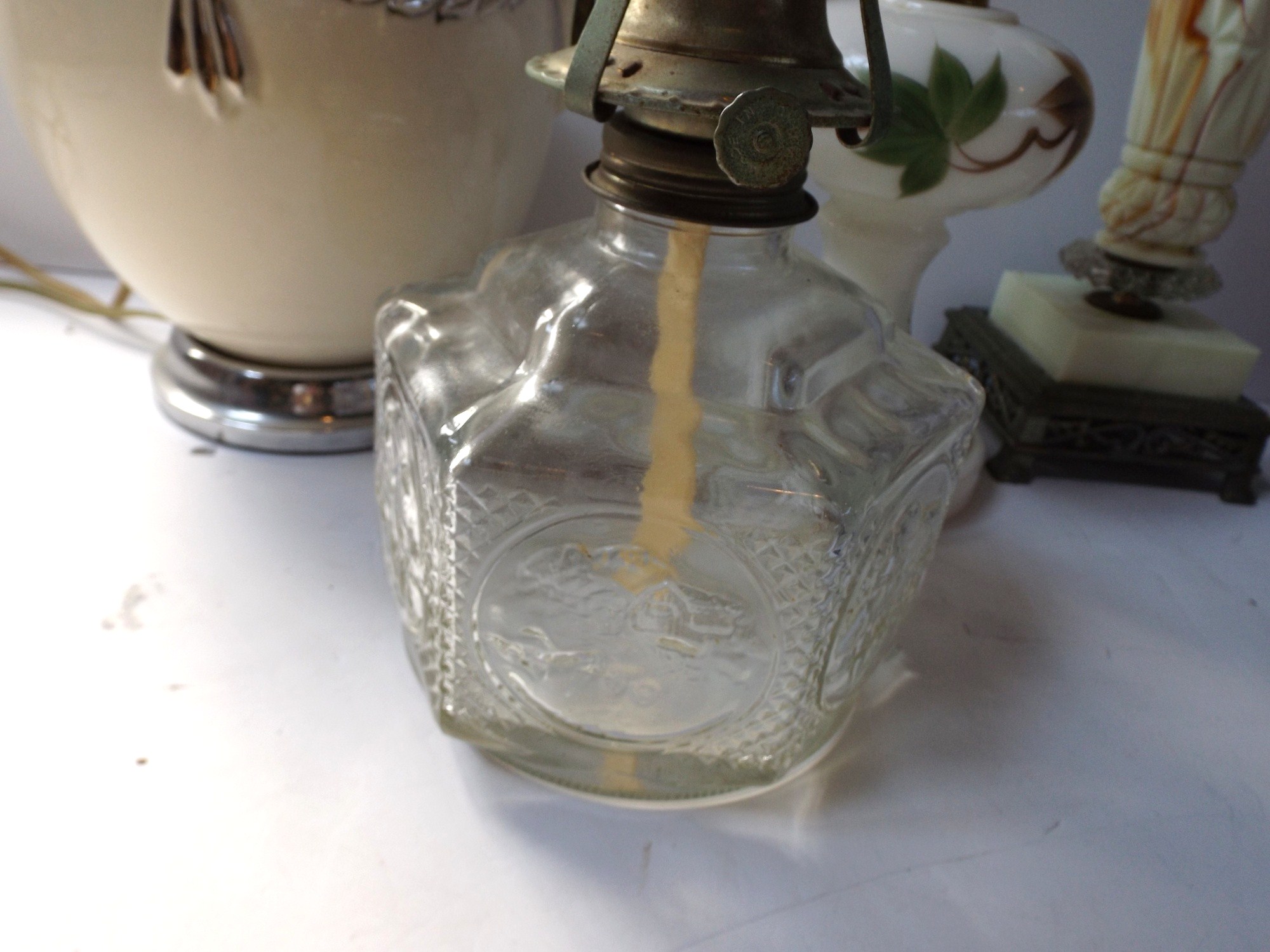 Electric and Kerosene Lamp Group
