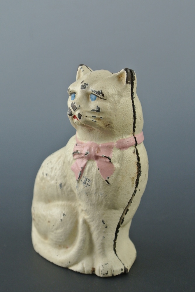 Vintage Cast Iron Kitten Bank With Blue Eyes & Pink Ribbon
