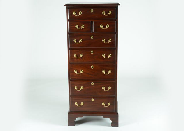 Virginia Galleries Furniture by Henkel-Harris Mahogany Dresser