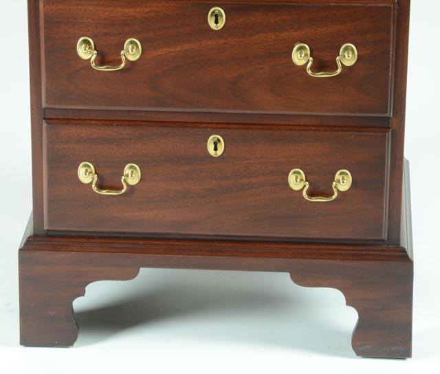 Virginia Galleries Furniture by Henkel-Harris Mahogany Dresser