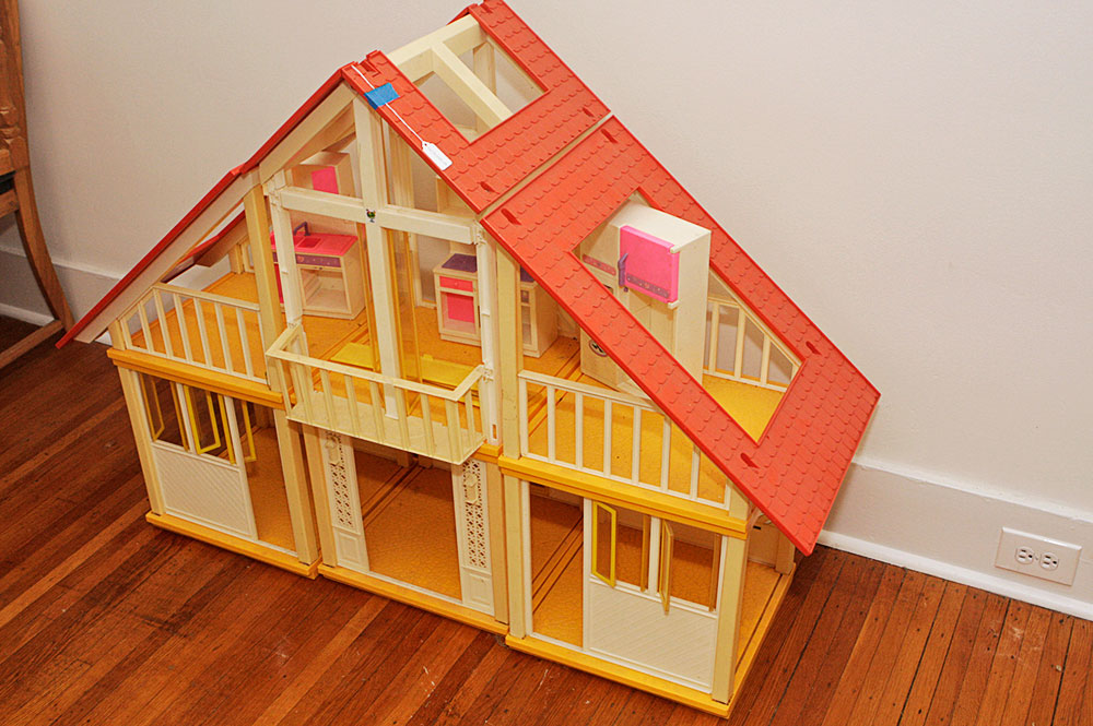 Vintage 1970s Barbie Dream House