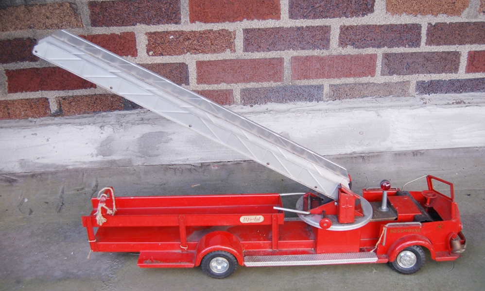 Doepke Model Toys Rossmoyne Hook and Ladder Aerial Fire Truck
