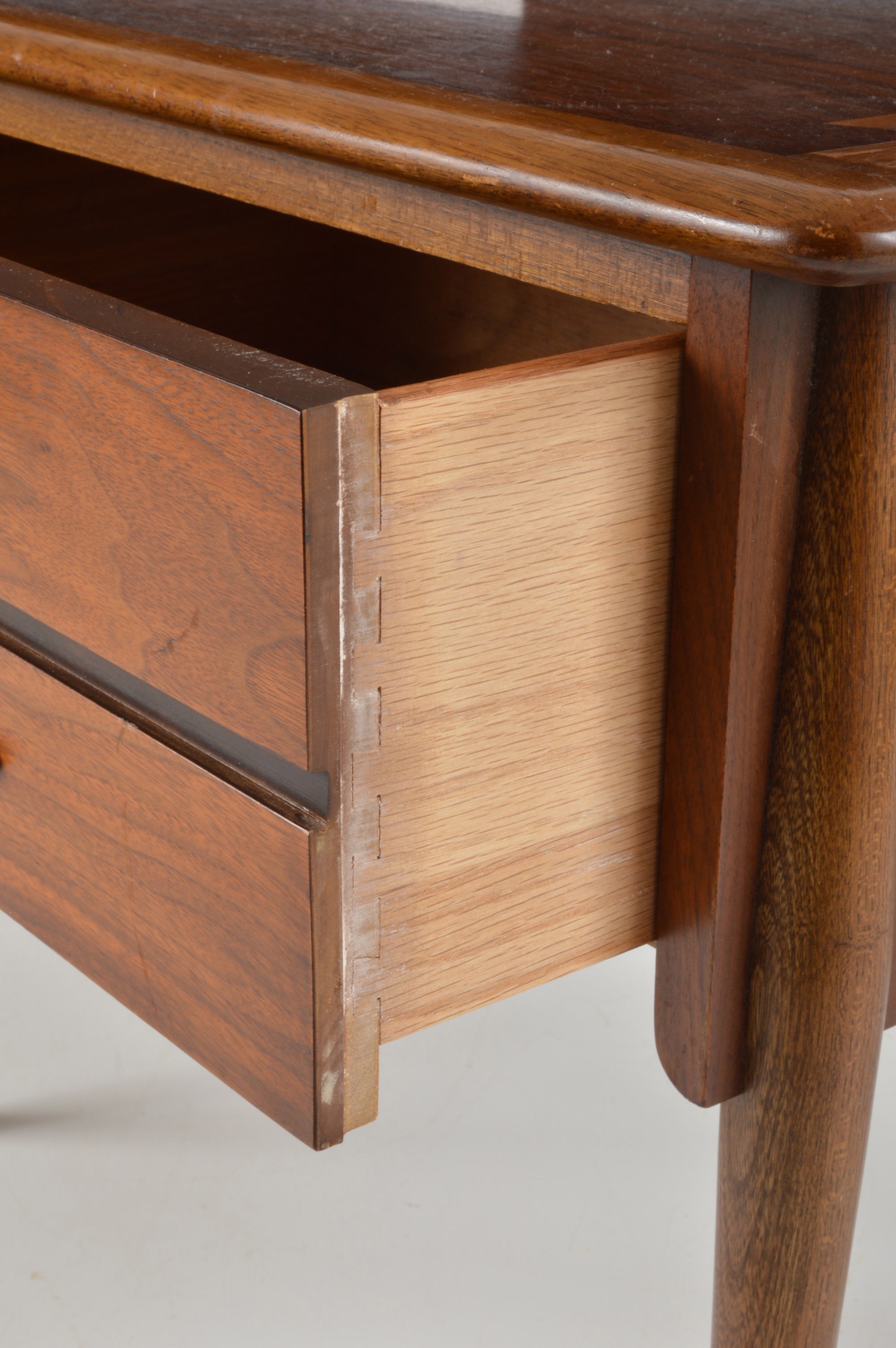 Lane Acclaim Nightstands