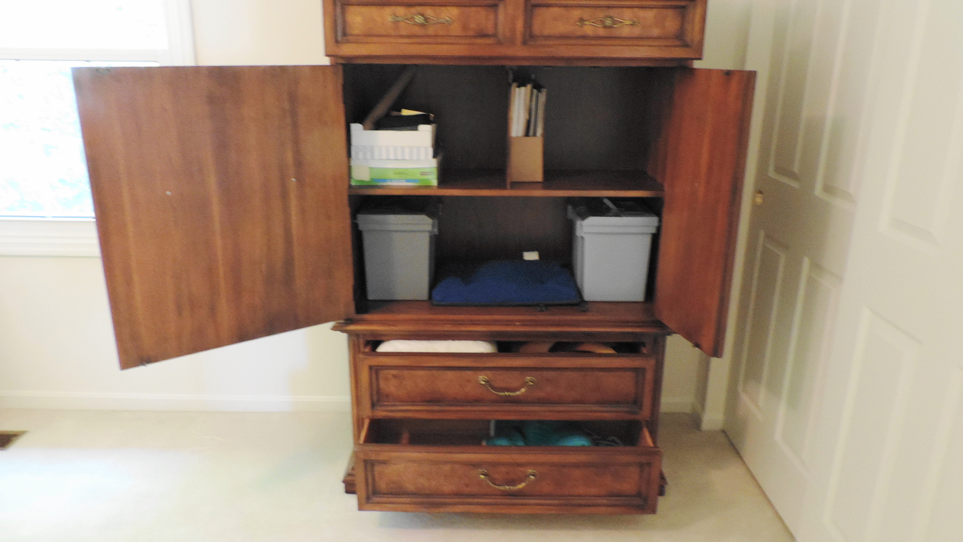 Armoire Chest of Drawers