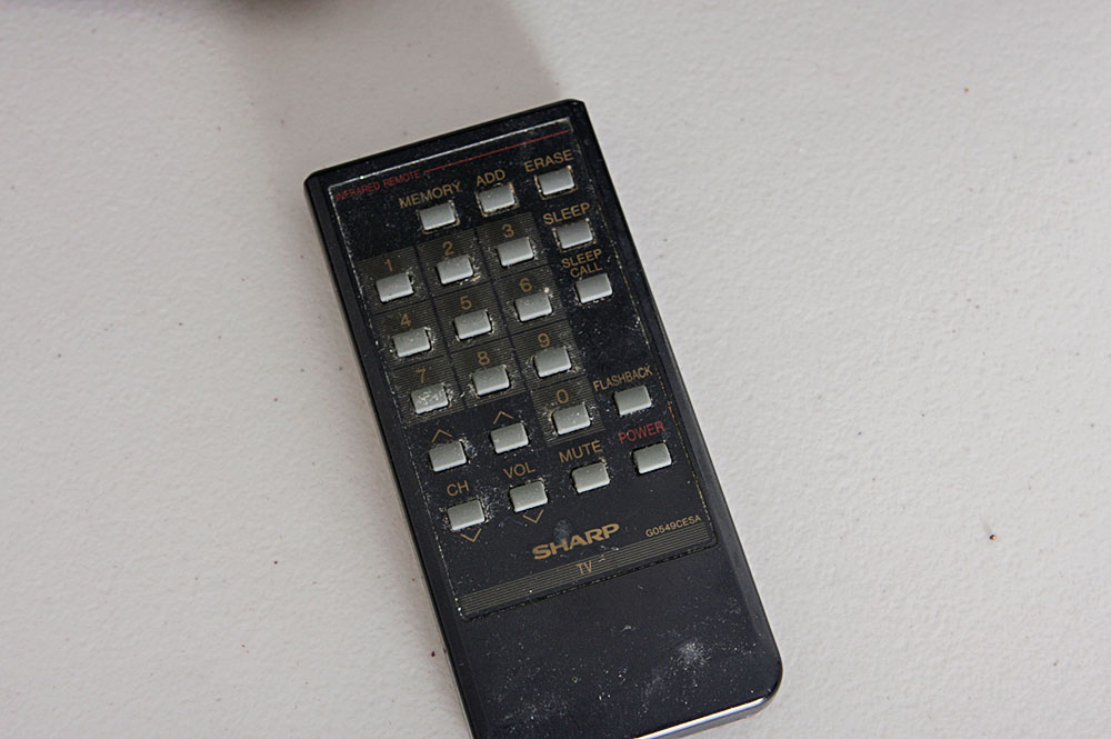 Sharp Linytron Color Television with Remote