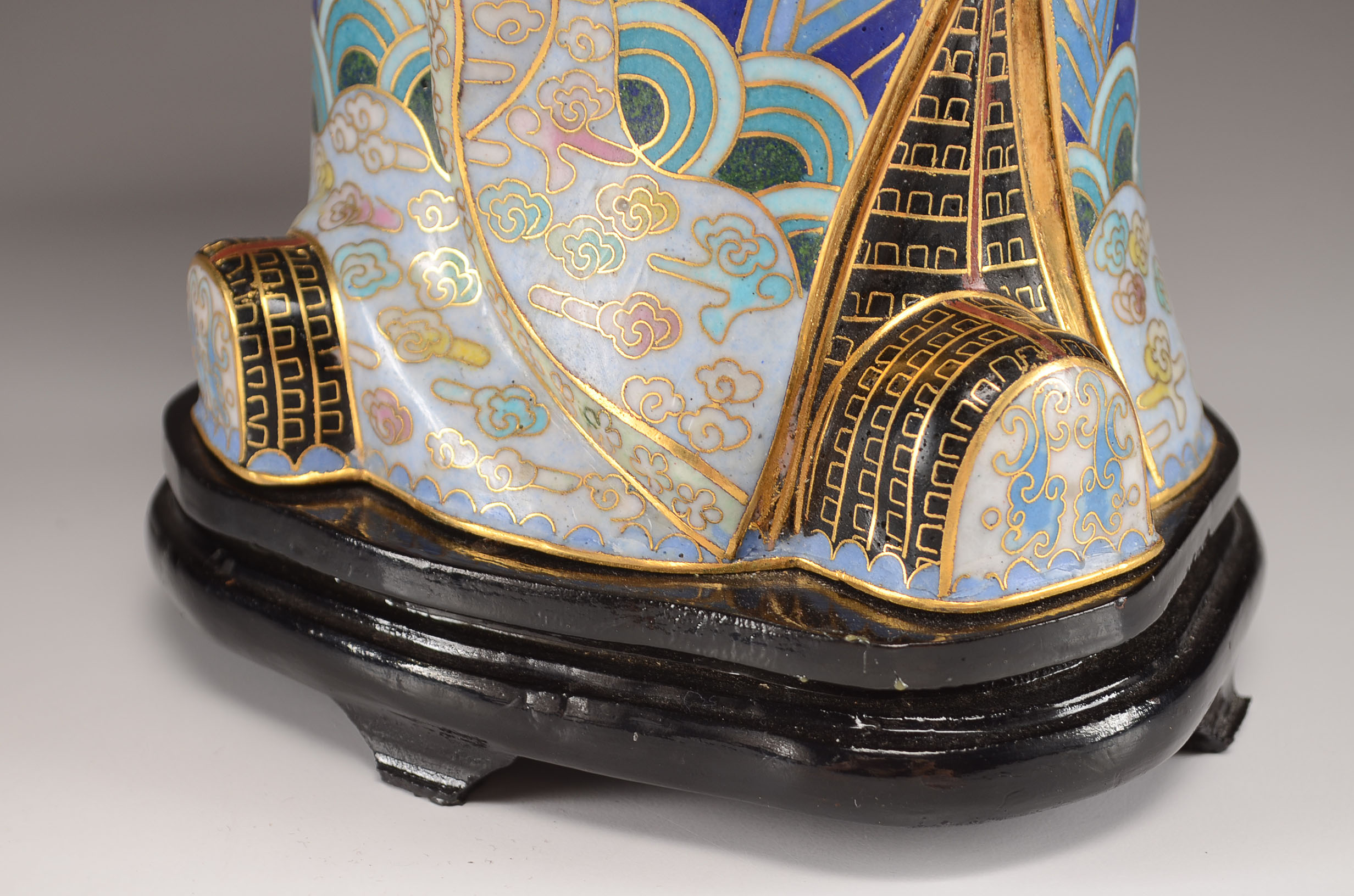 Stunning Chinese Cloisonne Depiction of Warrior Guan Yu