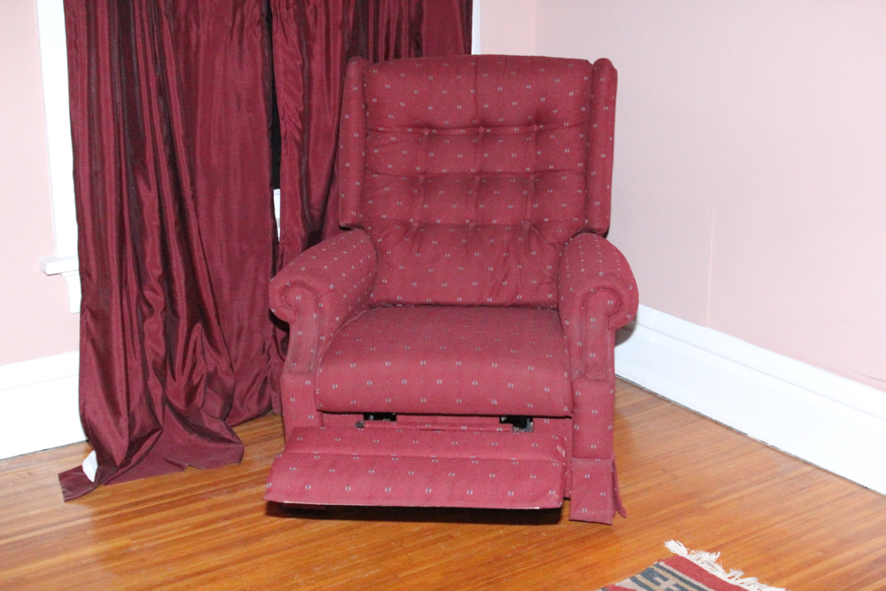 Modern La-Z-Boy Recliner 