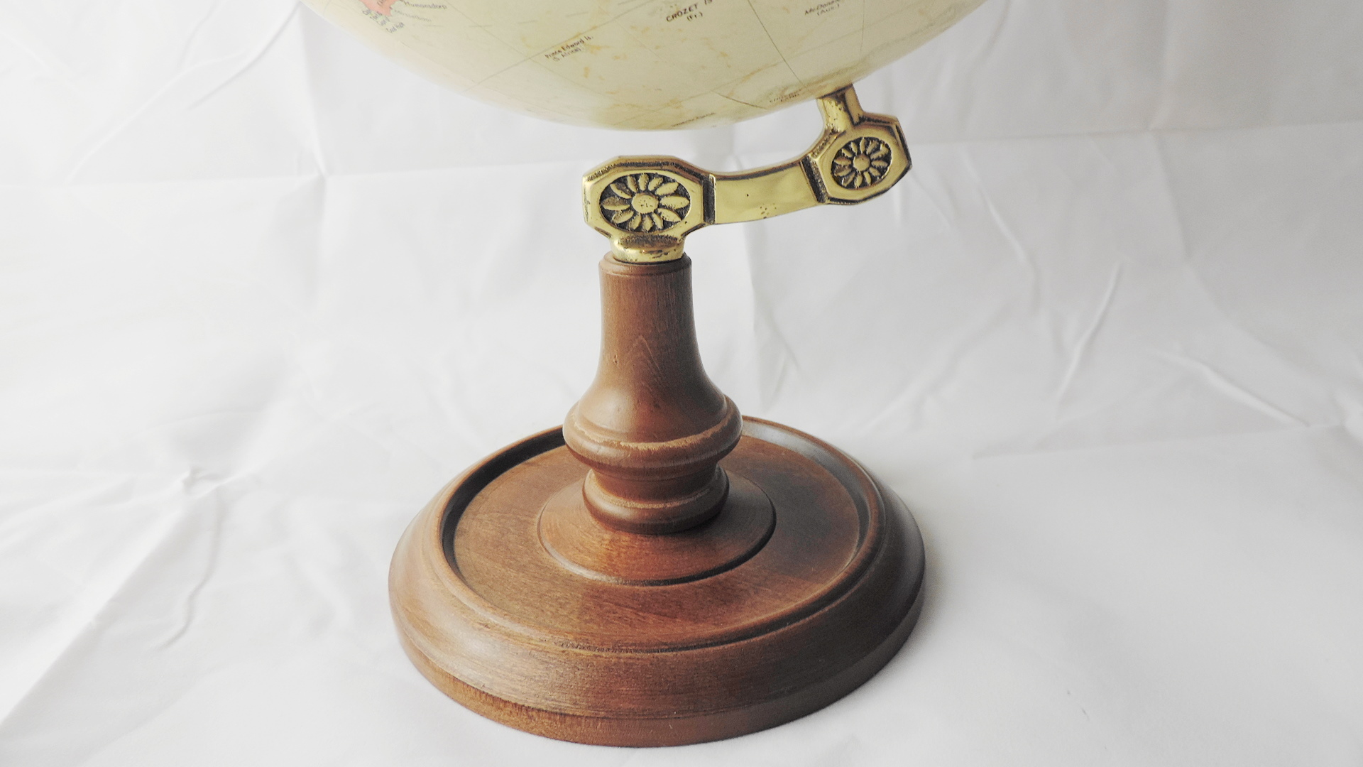 Replogle Raised Relief Globe