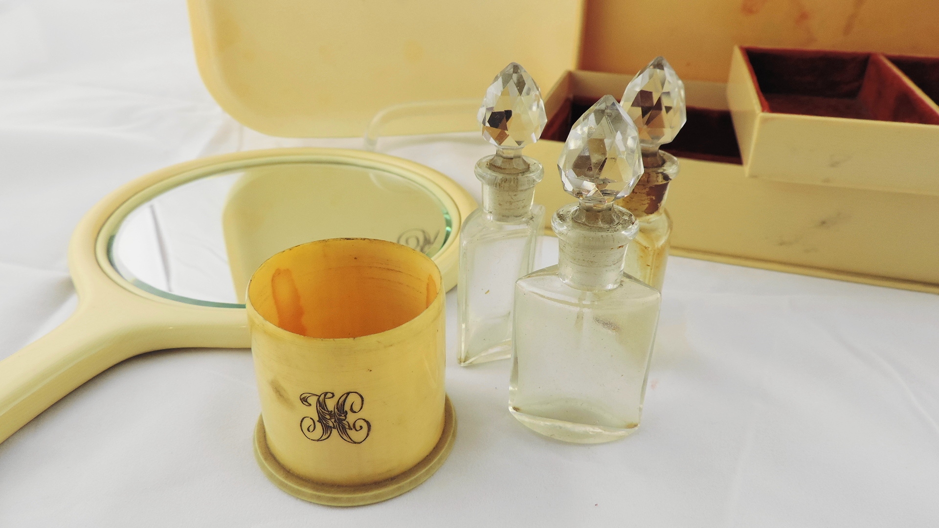 Vintage Celluloid Vanity Set