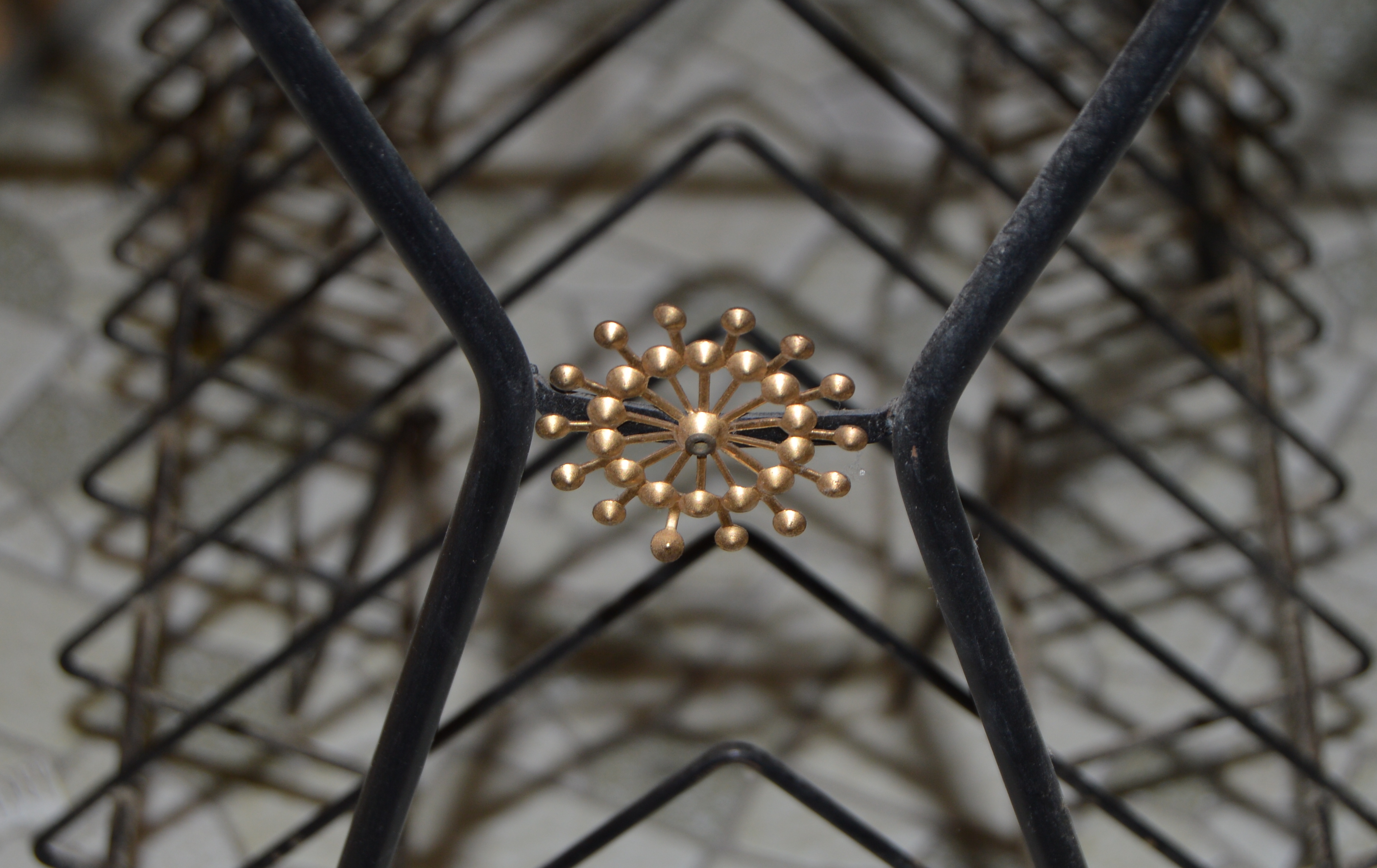 Mid-Century Metal Wire Side Table and Shelf