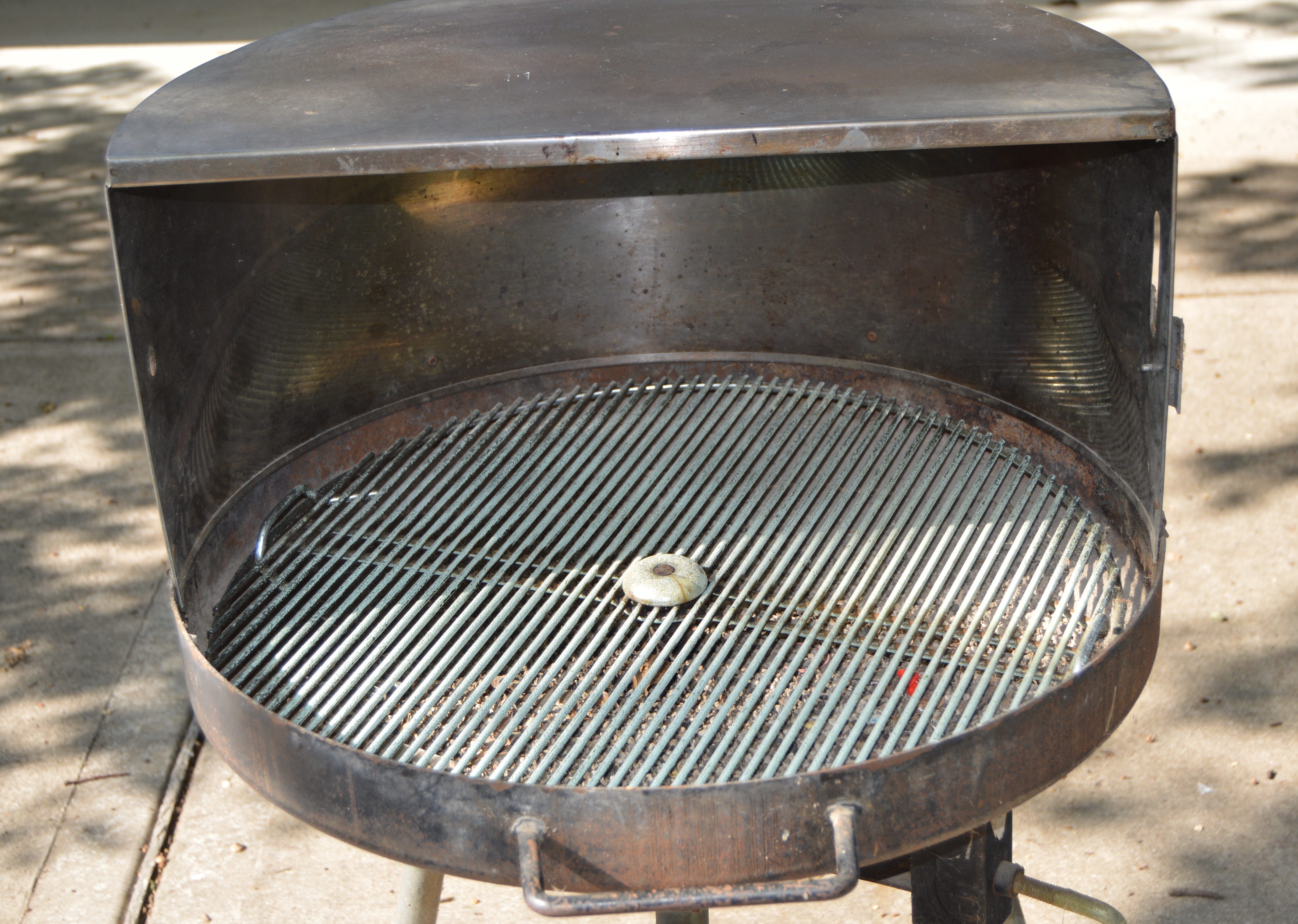 Mid-Century Barbecue Grill