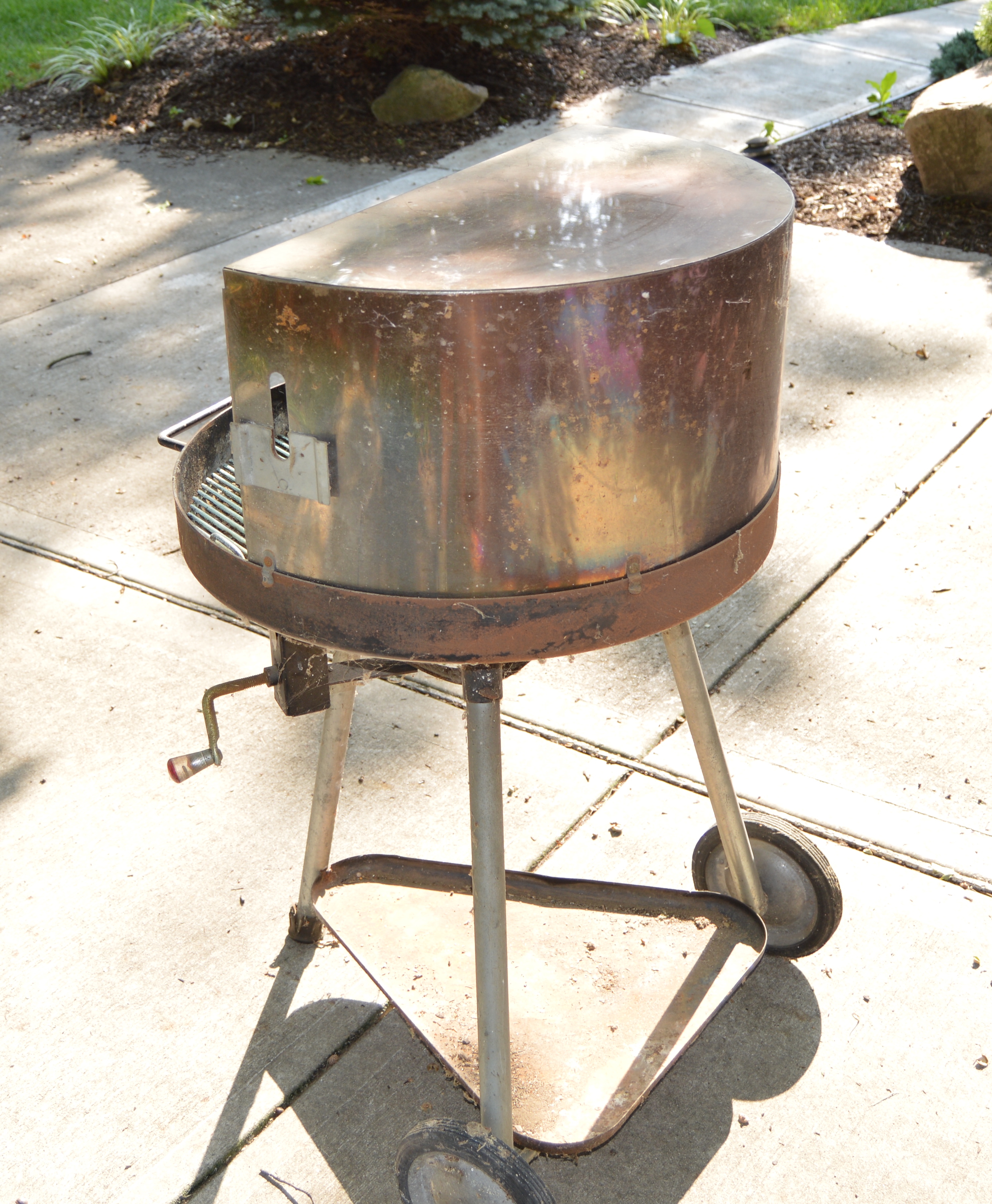 Mid-Century Barbecue Grill