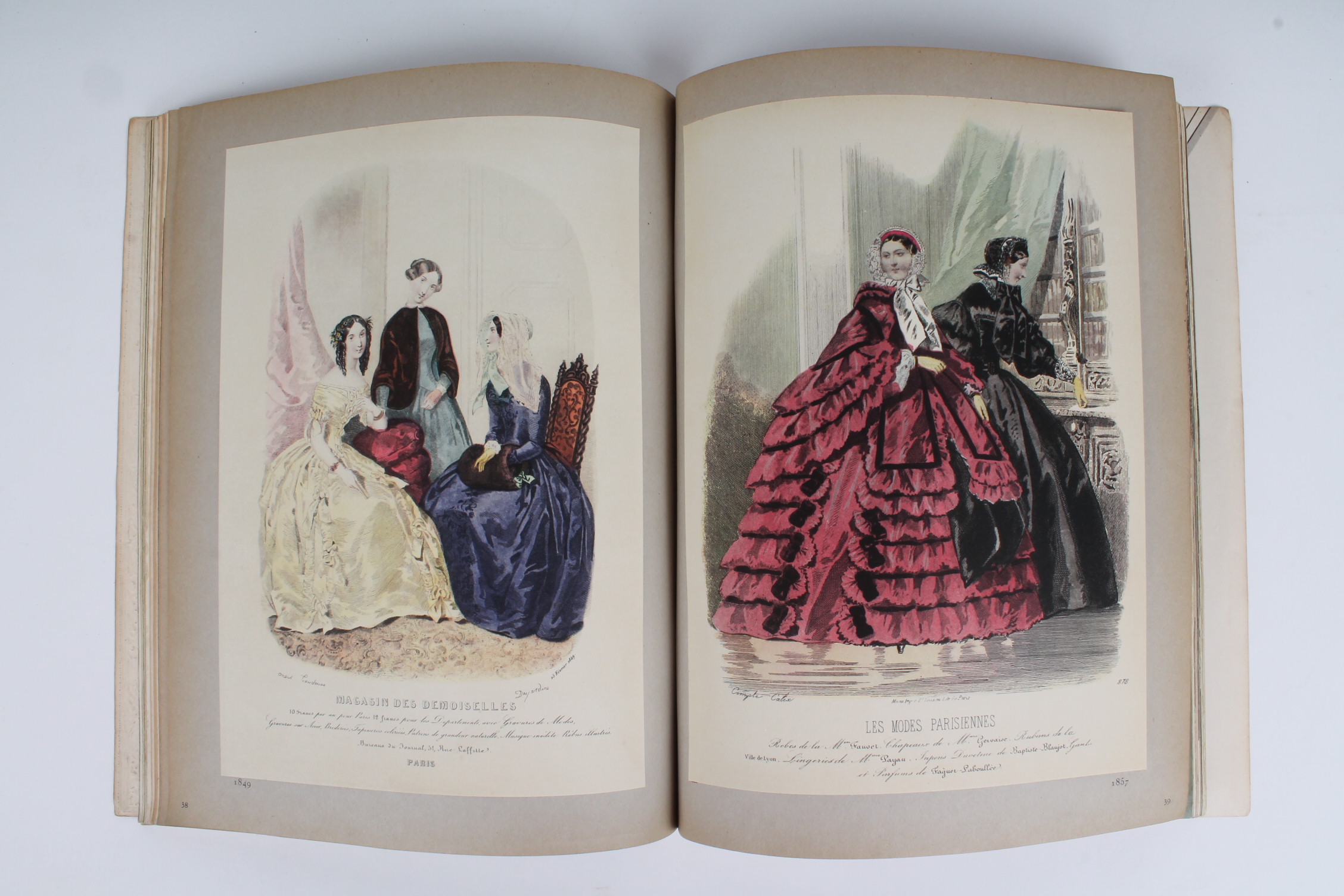 Woman's Vintage 1938 French Fashion Magazine "Plaisir de France" 