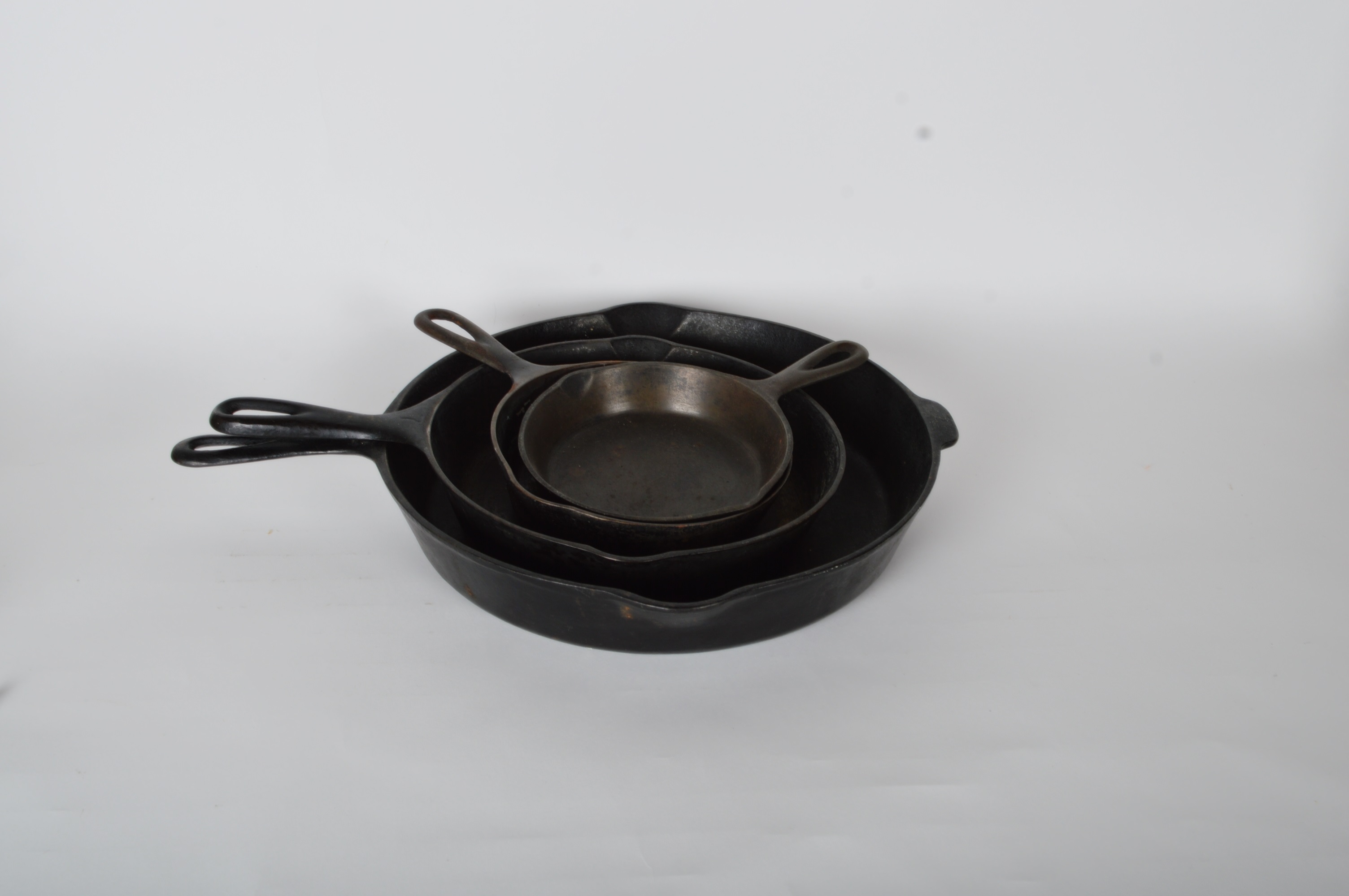 **Vintage Cast Iron Skillets
