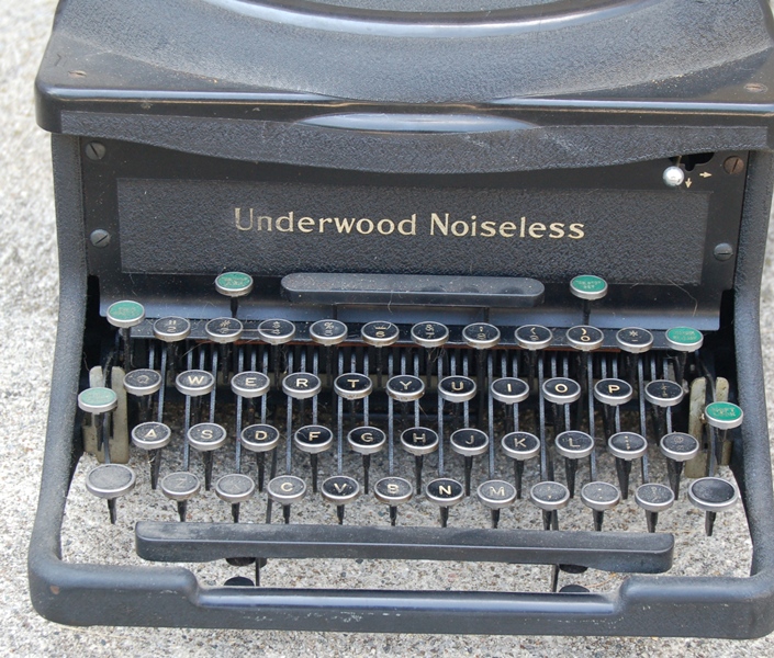 Underwood Noiseless Typewriter