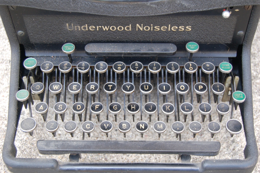Underwood Noiseless Typewriter
