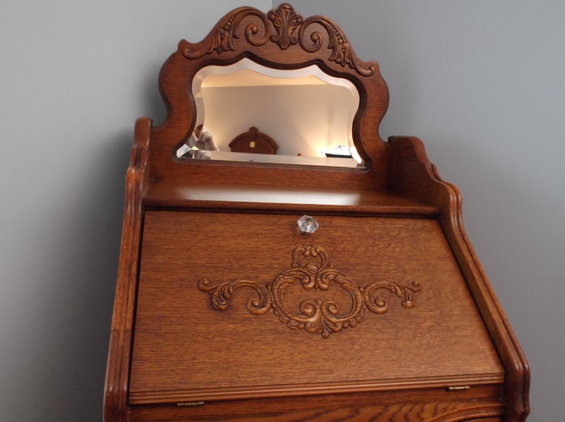 Lexington Reproduction Victorian Style Oak Lingerie Vanity Chest 