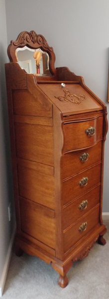 Lexington Reproduction Victorian Style Oak Lingerie Vanity Chest 