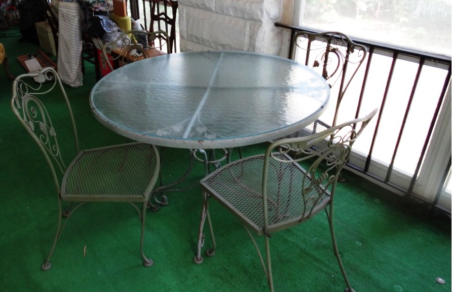 Vintage Iron Patio Table and Chairs