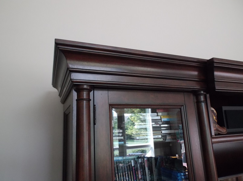 Bassett Louis-Philippe Open Entertainment Wall