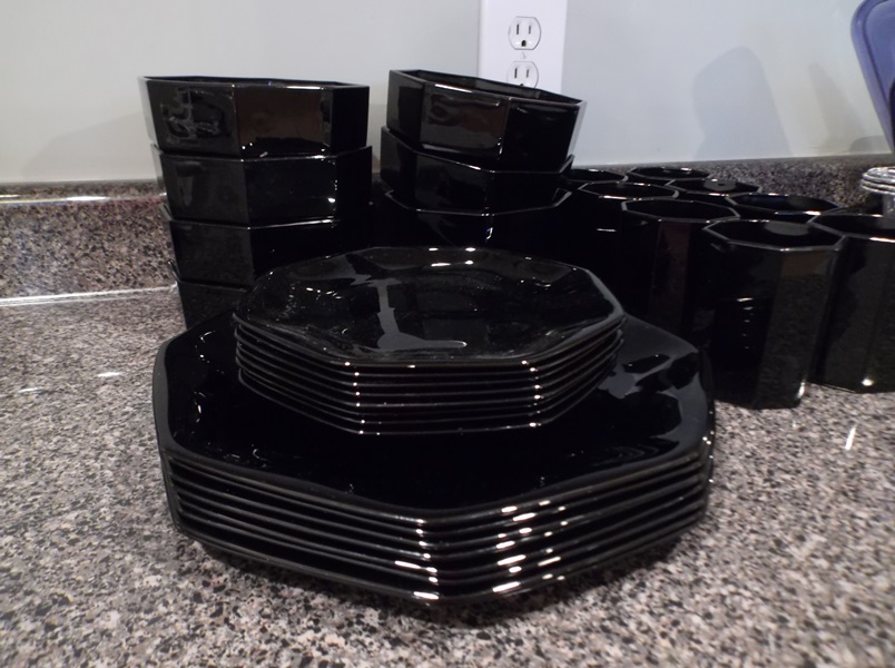 32-Piece Set of Arcoroc France Black Glass Dishes