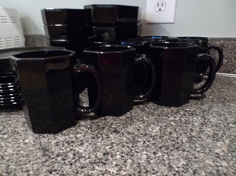 32-Piece Set of Arcoroc France Black Glass Dishes